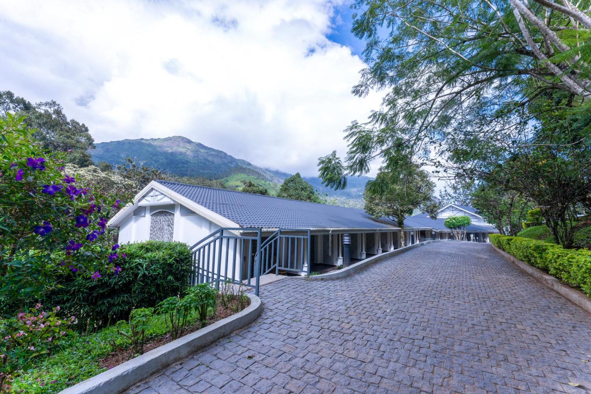 Le Montfort Resort ムンナール エクステリア 写真