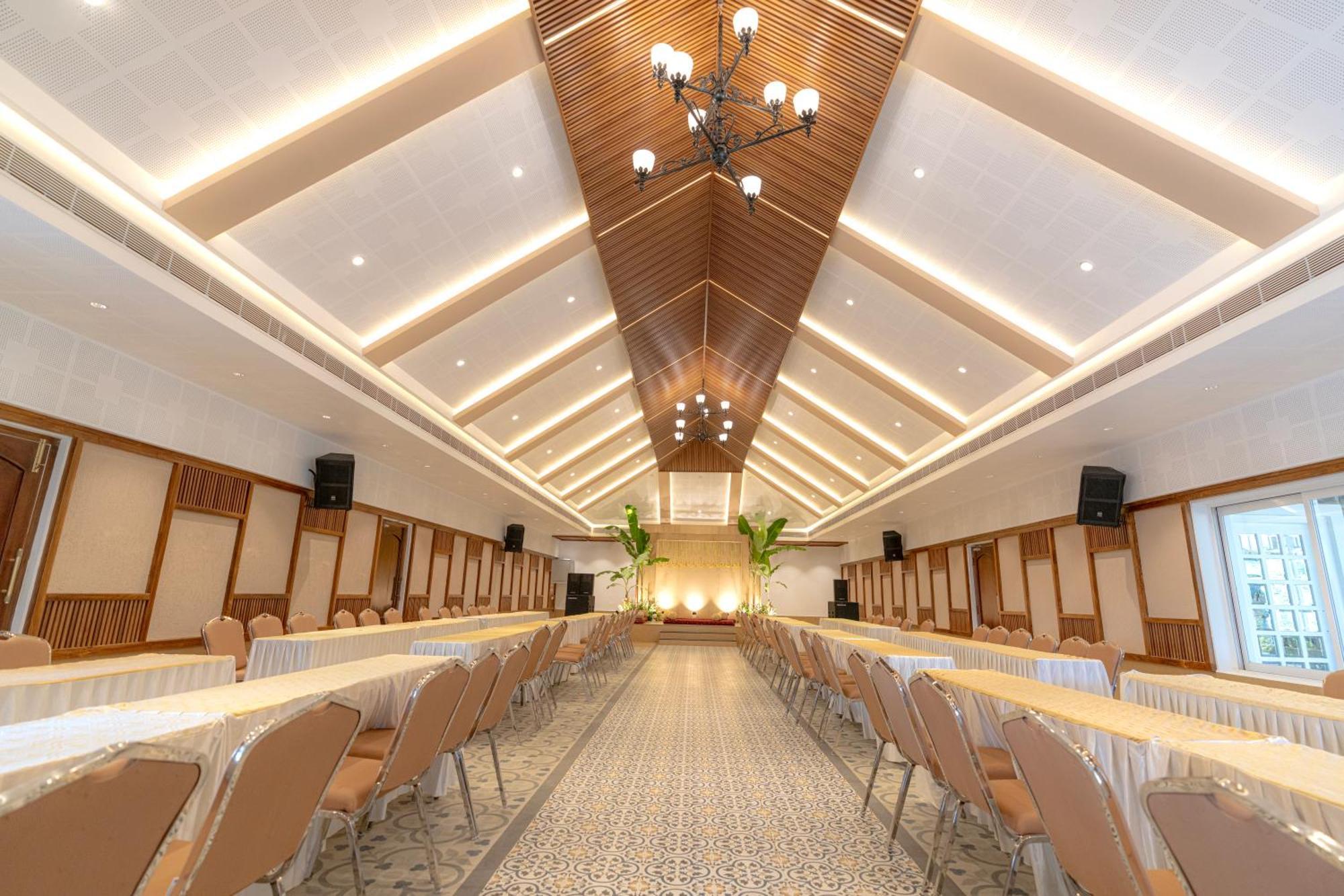 Le Montfort Resort ムンナール エクステリア 写真